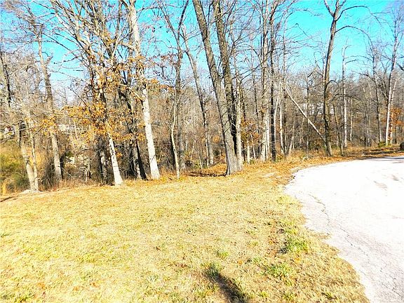 2nd image of Hilltop Cir #9