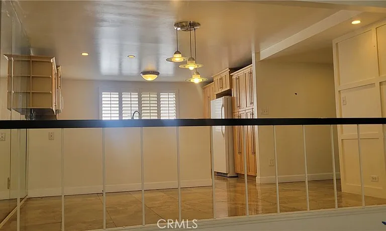 4279 W Sarah St — Photo 3