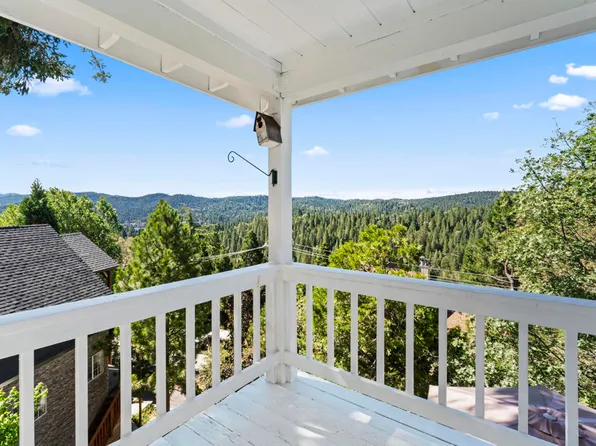 692 Zurich Dr, Lake Arrowhead, CA 92352