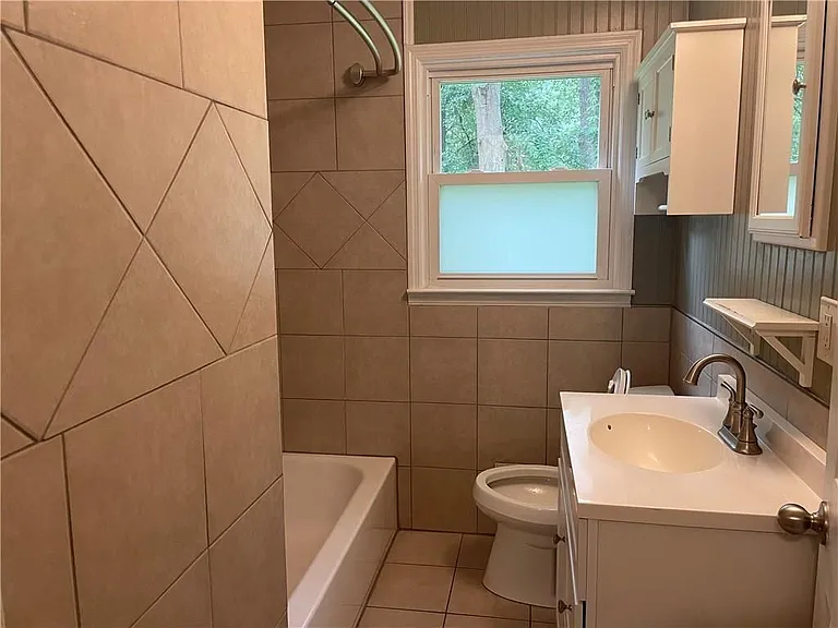 4260 S Lakeshore Dr #RIGHT — Photo 7