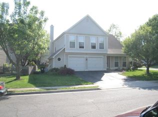 346 Foxridge Dr SW, Leesburg, VA 20175