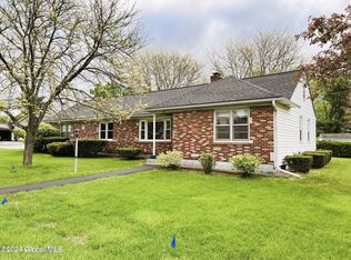 15 Venezio Ave, Albany, NY 12203