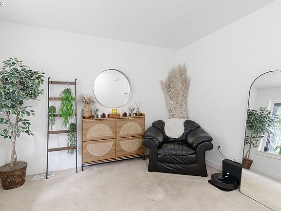 3rd image of 37720 Hamilton Ridge Dr