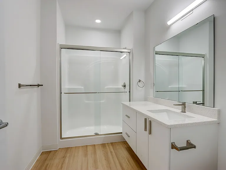 Element Apartments — Photo 17