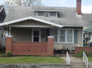 389 E McKinley St, Chambersburg, PA 17201