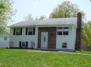 135 Clarewood Dr, Baldwinsville, NY 13027