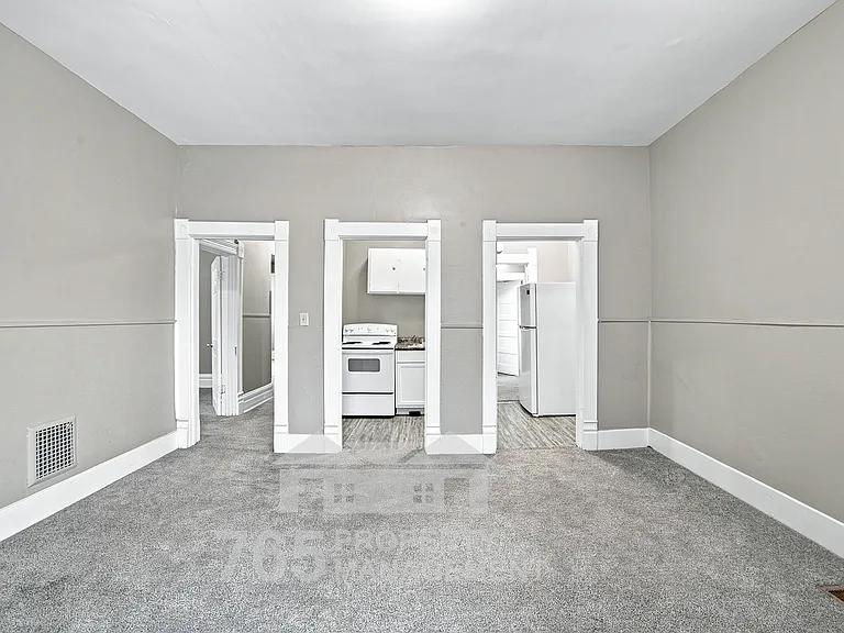 603 S Main St #3 — Photo 4