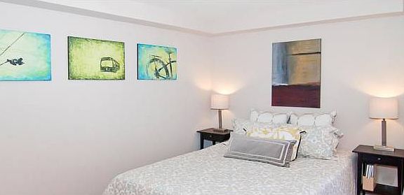 Alcove/Living Area