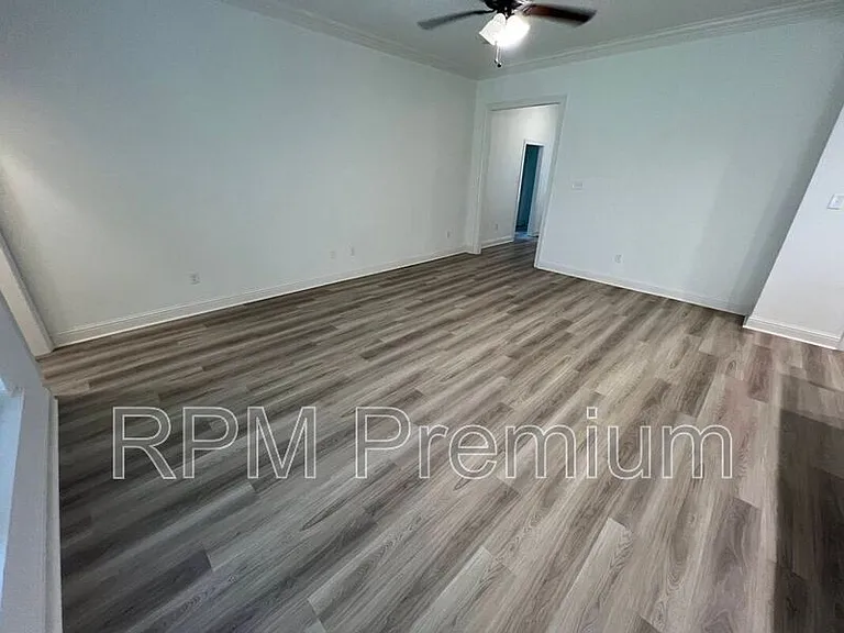 7108 Kenilworth Crossing Ave — Photo 6