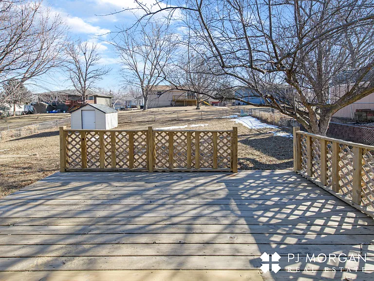 4107 N 213th Cir — Photo 14