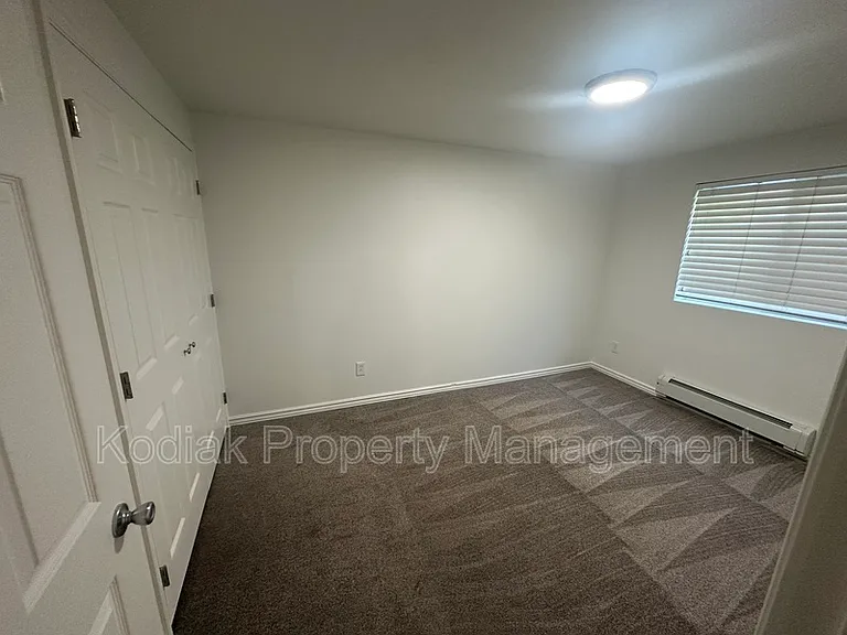 1802 S 200 W — Photo 10