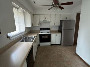 6 Hackberry Ct APT 33, Collinsville, IL