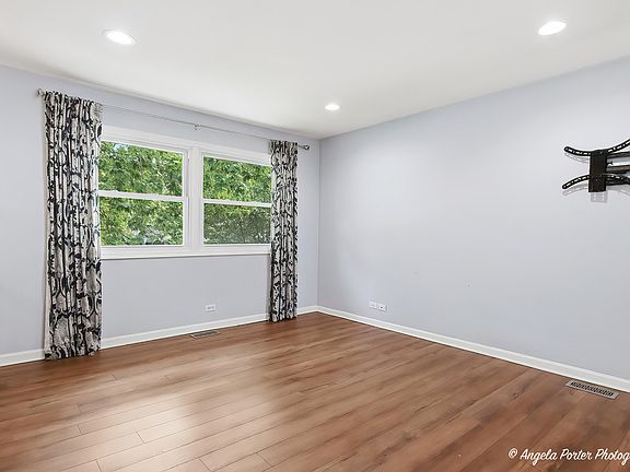 5th image of 1011 Washington Ave