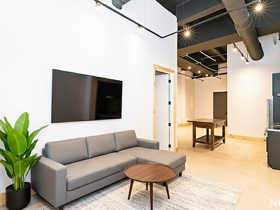 4th image of 255 18th St #120