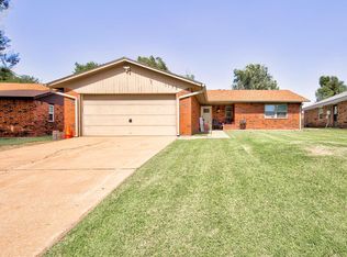 1173 Hillside Dr, Enid, OK 73701