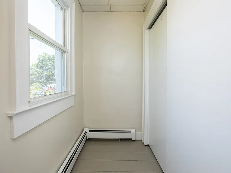 29 Delano St #2 — Photo 4