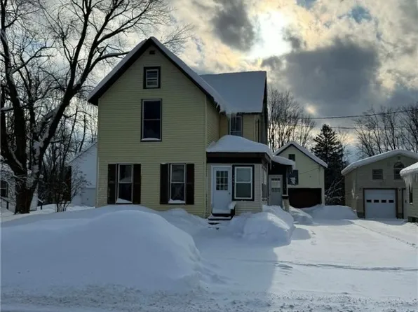 406 S James St, Carthage, NY 13619