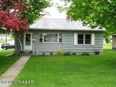 1st image of 301 3rd Ave NE