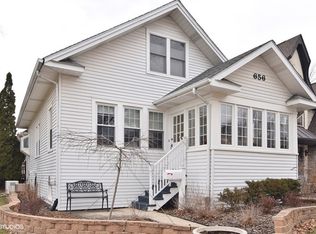 656 S Swain Ave, Elmhurst, IL 60126