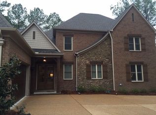 1157 E Wellsgate Dr, Oxford, MS 38655