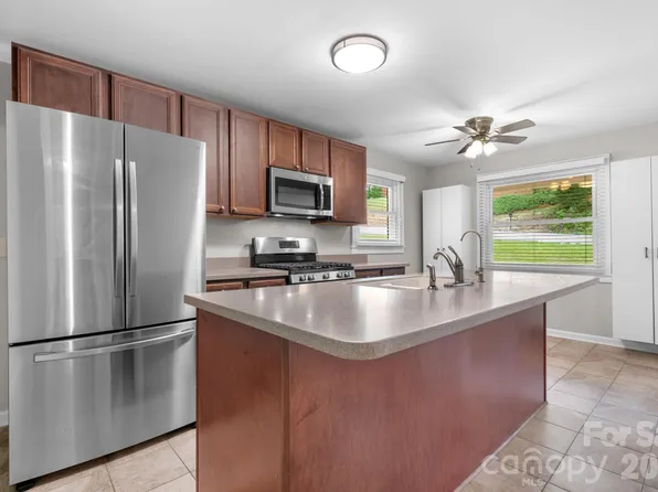 4073 State Highway 226a, Marion, NC 28752