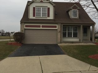 1 Jenna Ct, South Elgin, IL 60177
