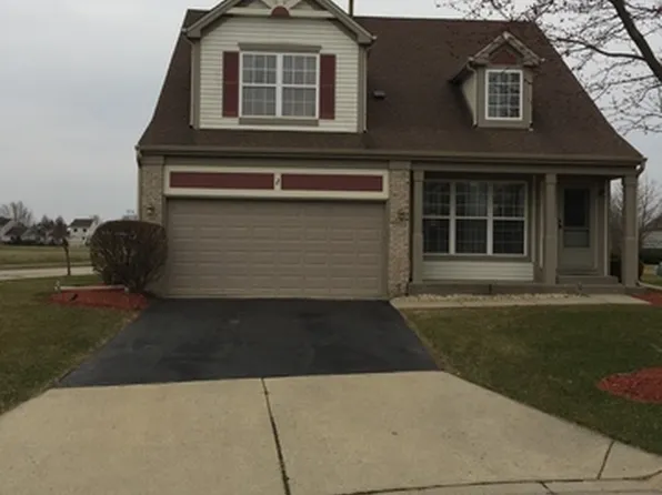 1 Jenna Ct, South Elgin, IL 60177