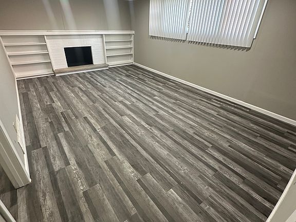 3rd image of 6065 Joliat Ave