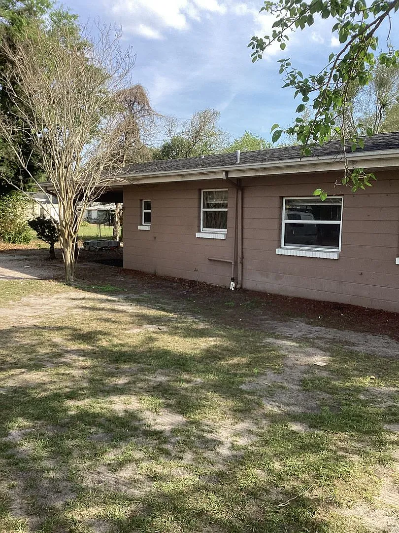 Three Bedroom One Bath - Mulberry — Photo 2