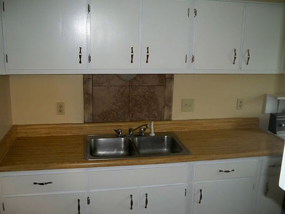 3rd image of 2300 Morning Vista Dr