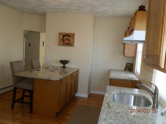 2nd image of 106 Woodbine St