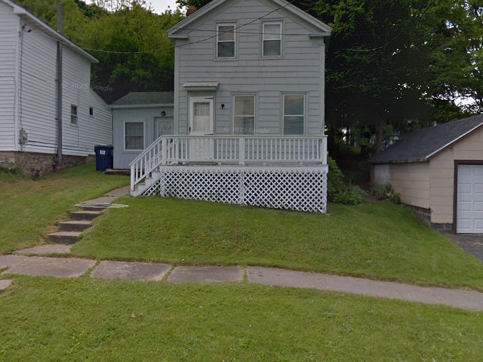 2nd image of 164 W Schuyler St