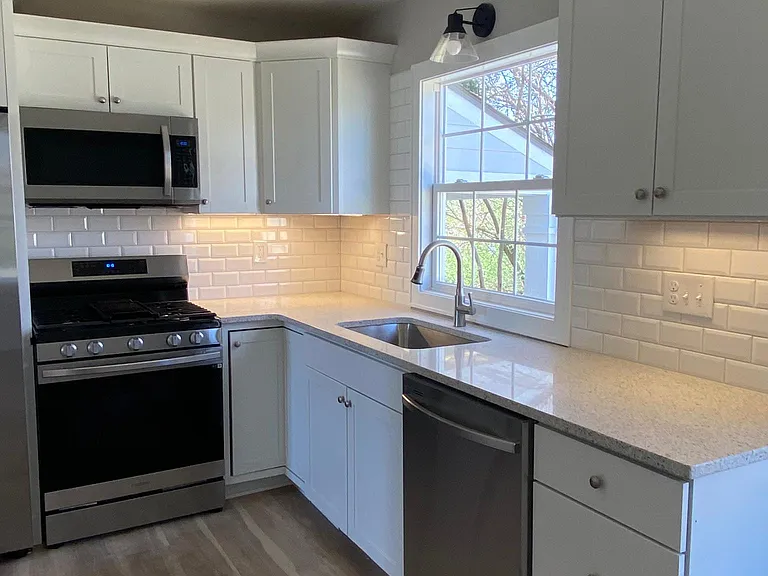 657 London Ave — Photo 7