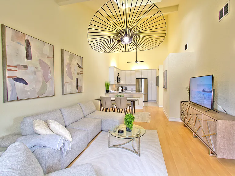 60 Emerald Woods Dr #B7 — Photo 2
