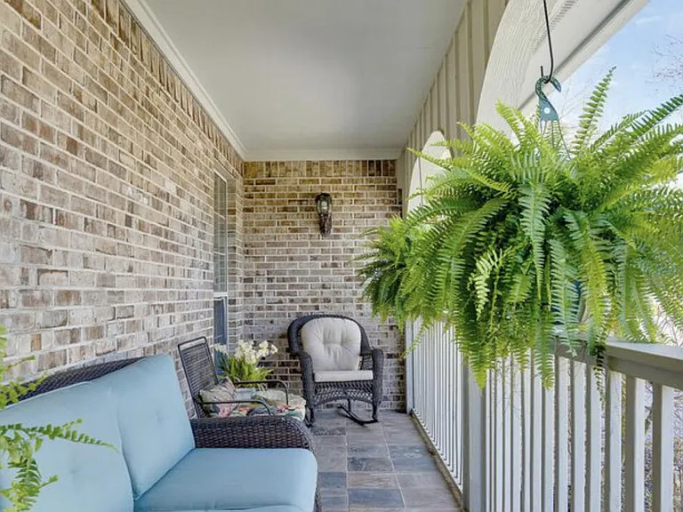 219 Rainbow Dr — Photo 3