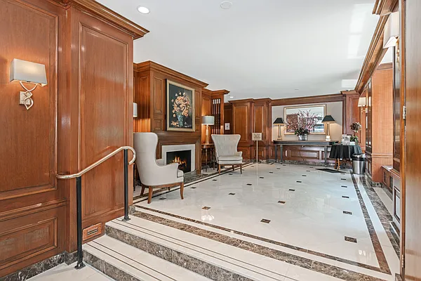 Sold by Iconik | media 14