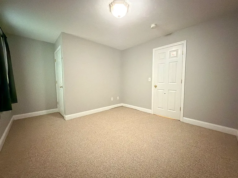 215 Main St — Photo 34