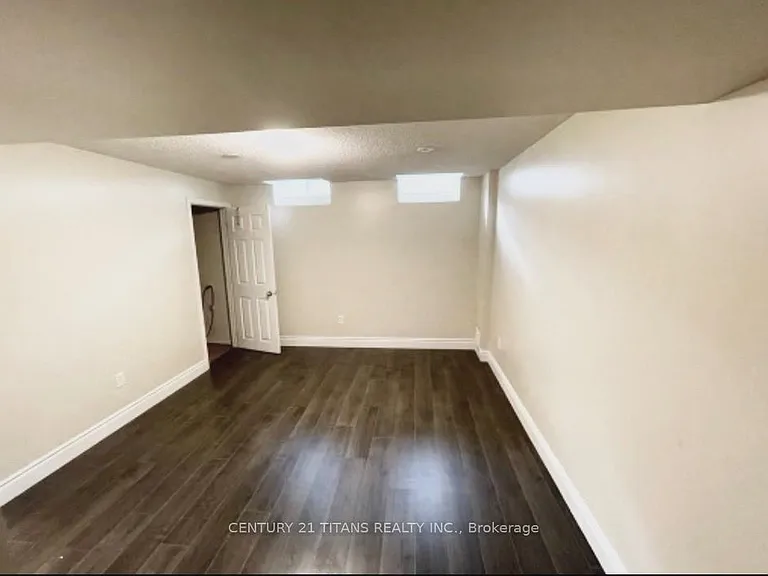 11 Etienne St #LOWER — Photo 2