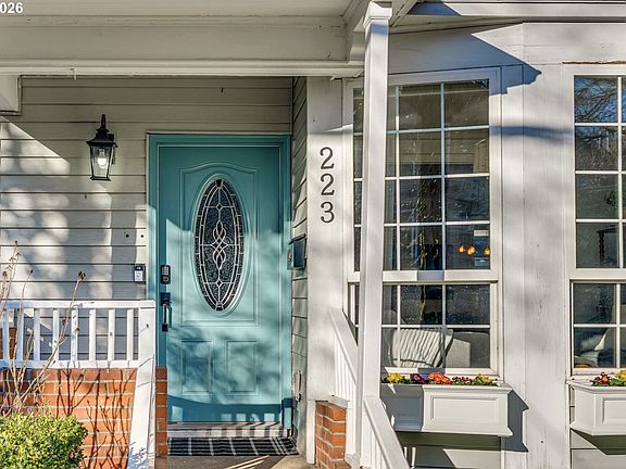 2nd image of 223 S Whitaker St