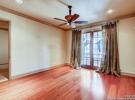 4th image of 7711 Broadway St