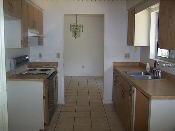 4th image of 1539 Drayton Ave