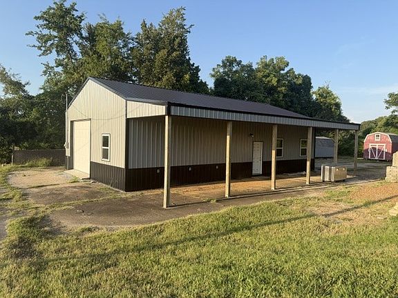 4th image of 2016 Ridgecrest Cir