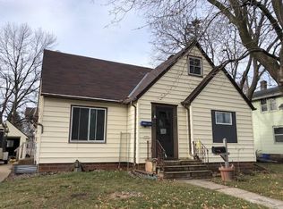 729 2nd St NW, Waseca, MN 56093