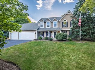 2320 Bloomfield Cir, Geneva, IL 60134