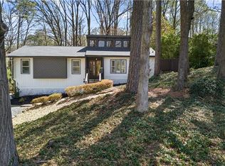3165 Brookview Dr, Roswell, GA 30068