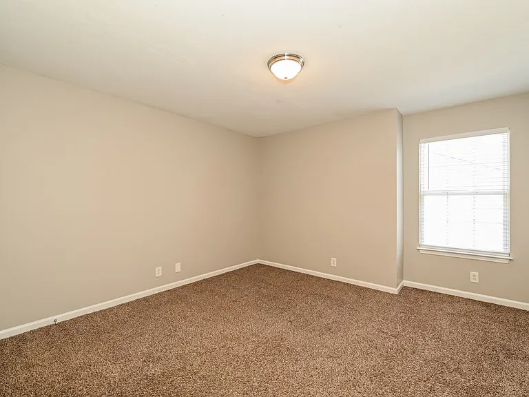 843 Kanatak Ln — Photo 10