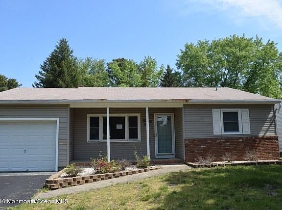 2nd image of 24 Edinburgh Dr
