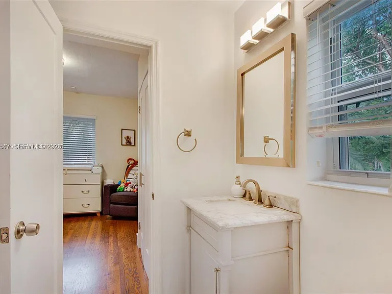 45 NW 93rd St — Photo 12
