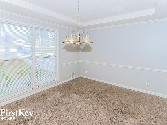 4th image of 2470 Sherrie Ln SW