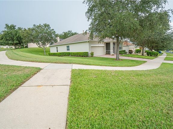 2nd image of 824 Summit Greens Blvd